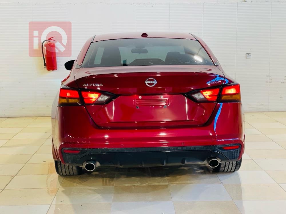 نیسان ئەلتیما